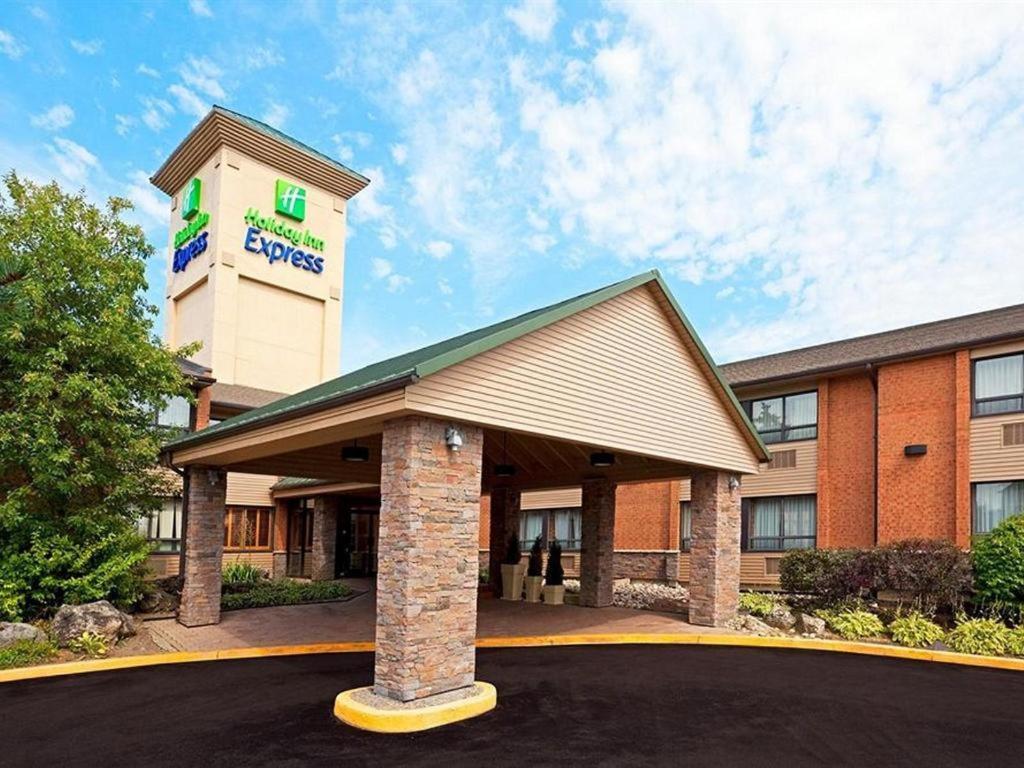 Holiday Inn Express Toronto East - Scarborough By Ihg מראה חיצוני תמונה