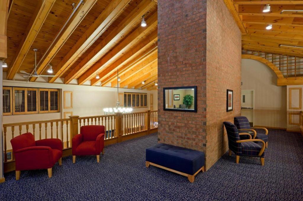 Holiday Inn Express Toronto East - Scarborough By Ihg מראה חיצוני תמונה