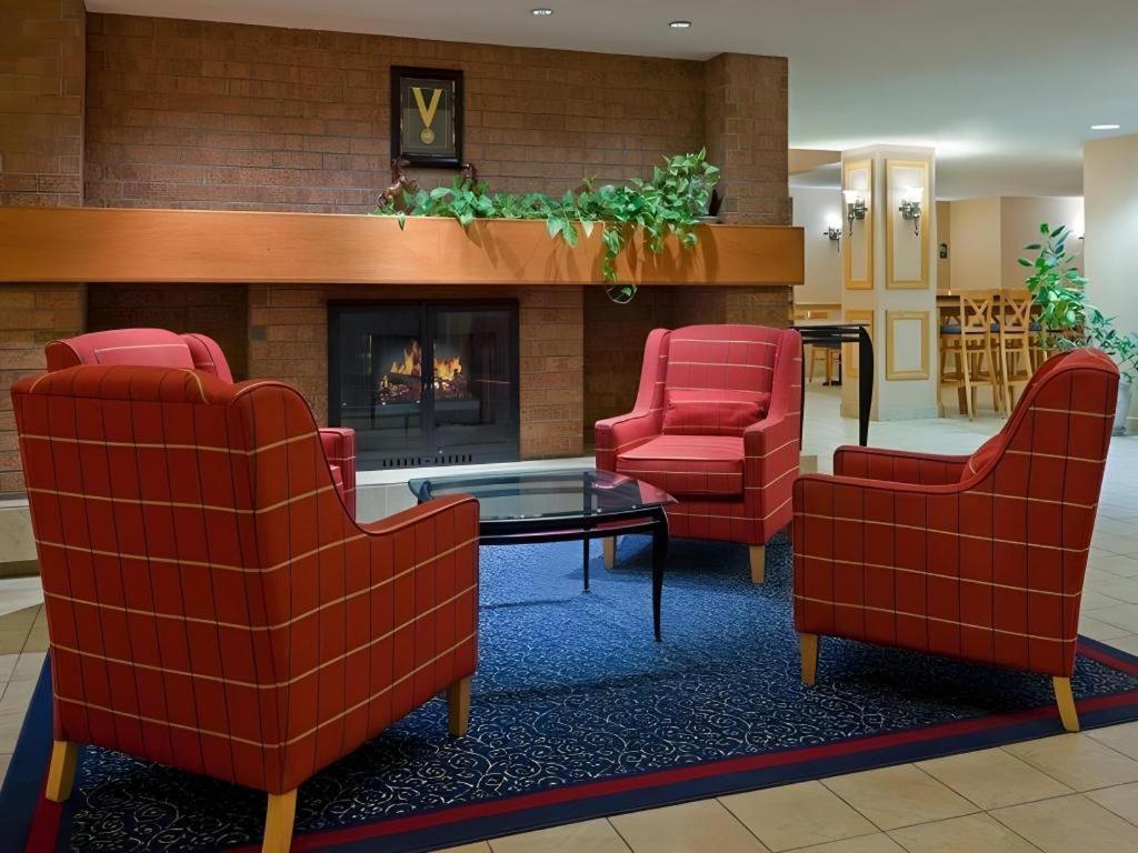 Holiday Inn Express Toronto East - Scarborough By Ihg מראה חיצוני תמונה