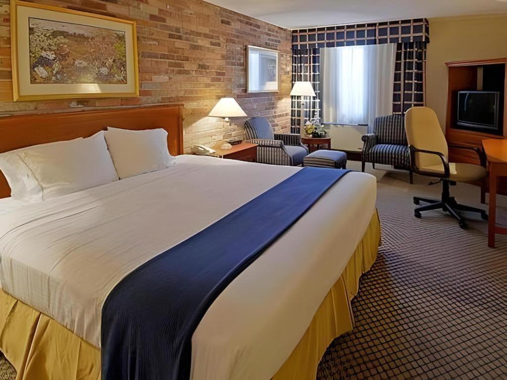 Holiday Inn Express Toronto East - Scarborough By Ihg מראה חיצוני תמונה