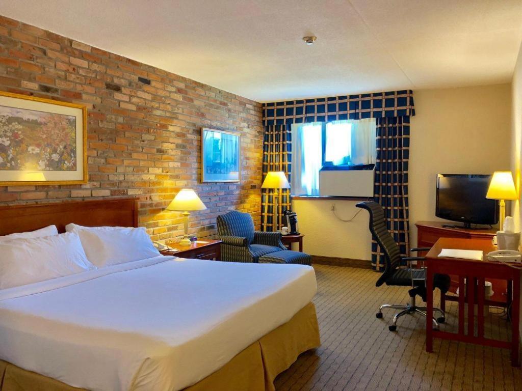 Holiday Inn Express Toronto East - Scarborough By Ihg מראה חיצוני תמונה