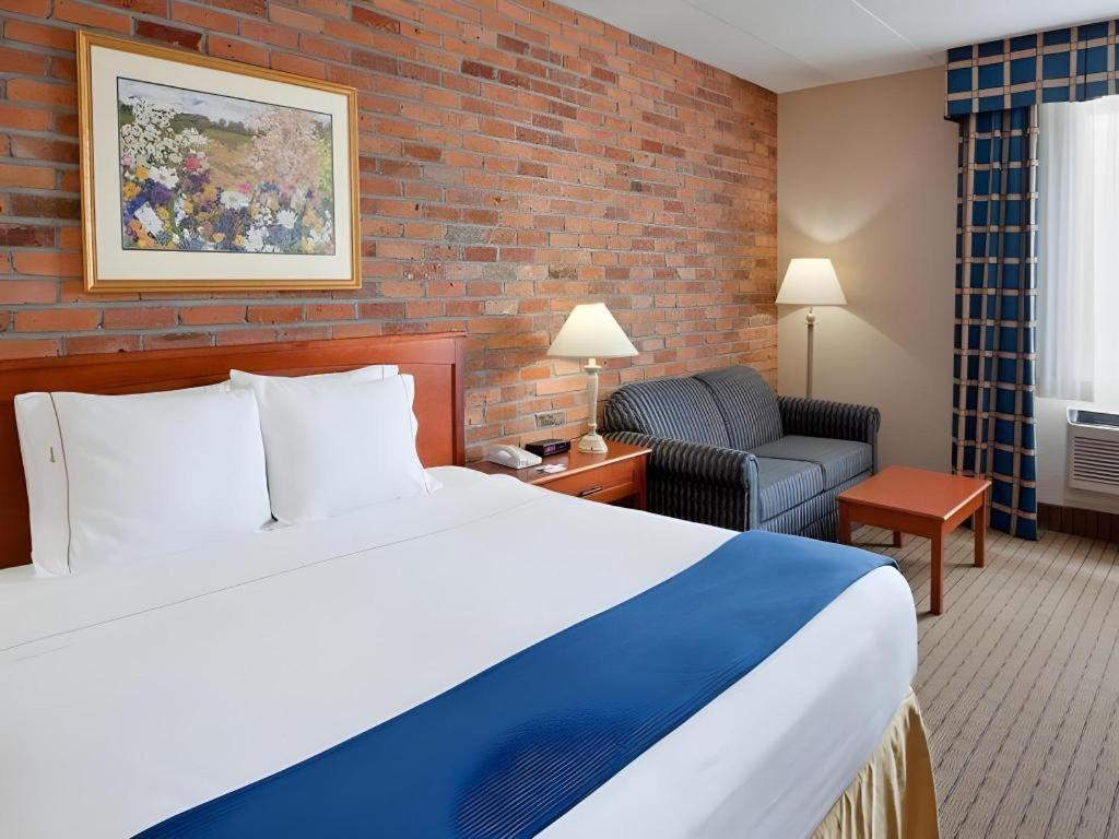 Holiday Inn Express Toronto East - Scarborough By Ihg מראה חיצוני תמונה
