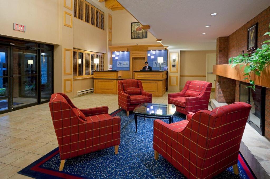 Holiday Inn Express Toronto East - Scarborough By Ihg מראה חיצוני תמונה