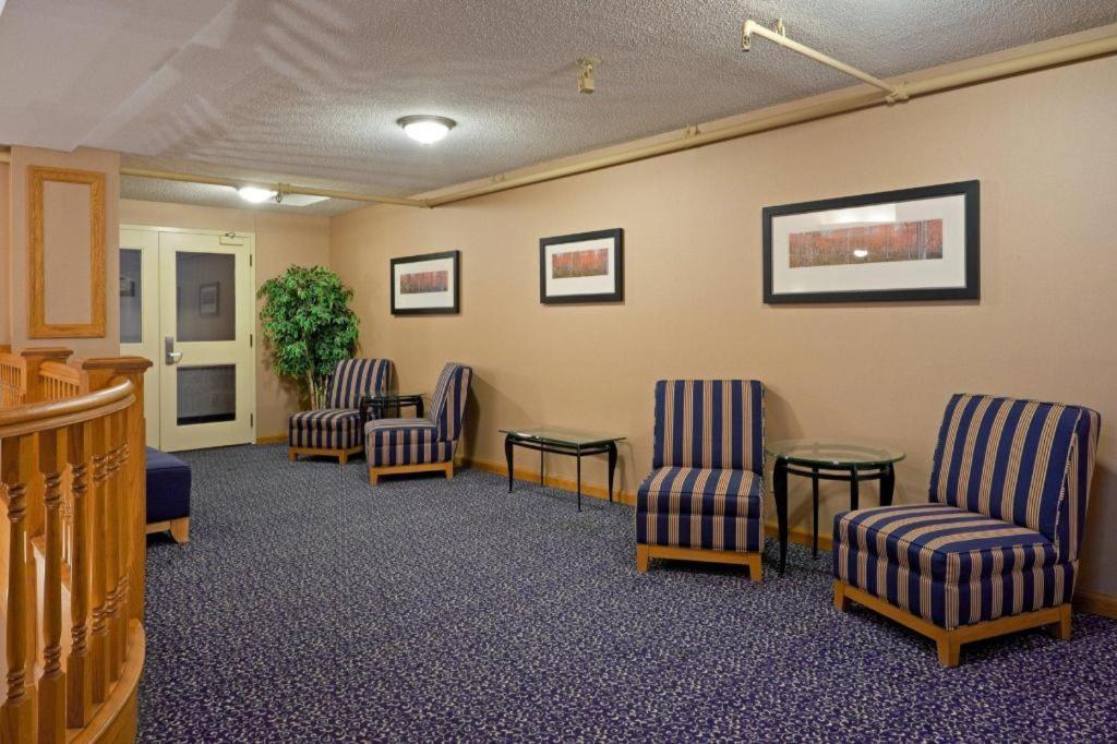 Holiday Inn Express Toronto East - Scarborough By Ihg מראה חיצוני תמונה