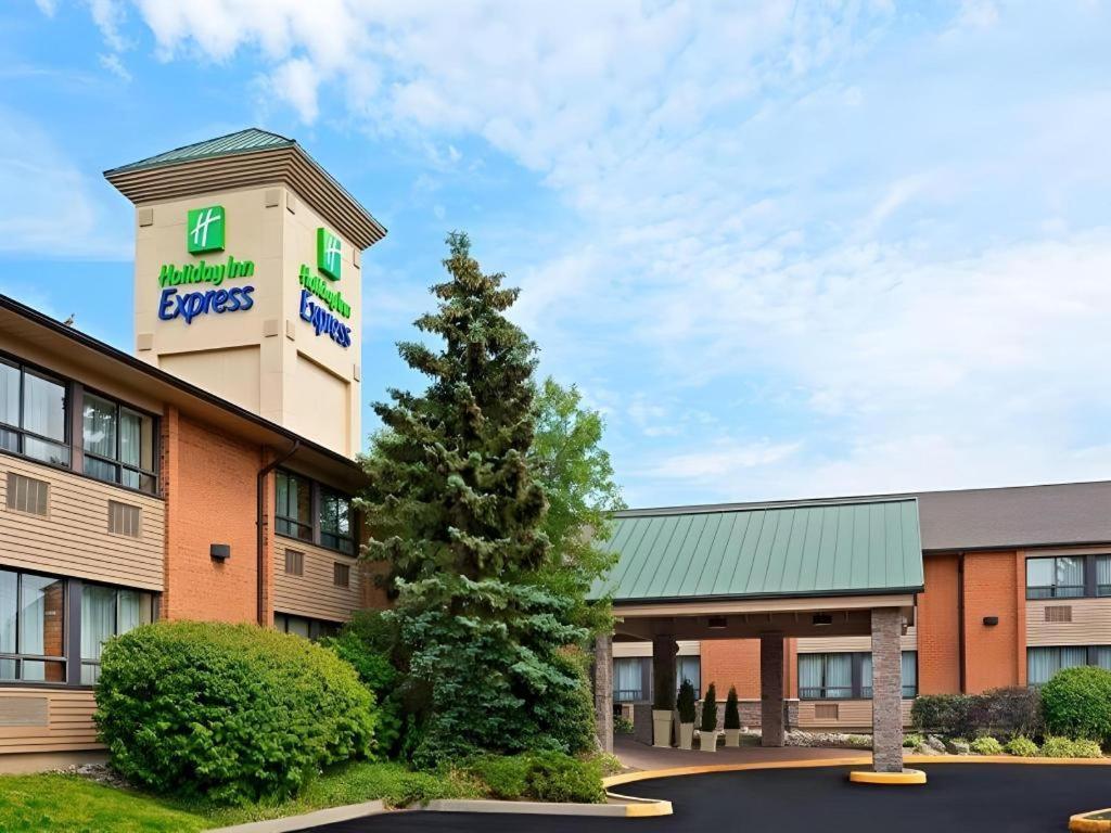 Holiday Inn Express Toronto East - Scarborough By Ihg מראה חיצוני תמונה