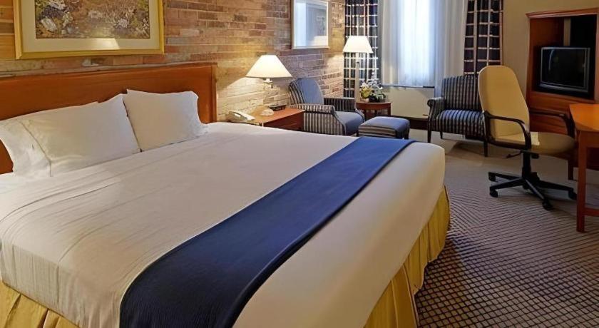 Holiday Inn Express Toronto East - Scarborough By Ihg מראה חיצוני תמונה