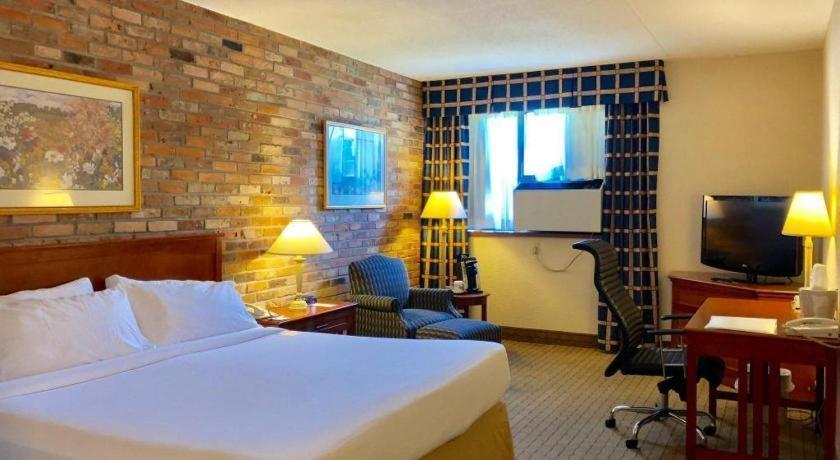 Holiday Inn Express Toronto East - Scarborough By Ihg מראה חיצוני תמונה