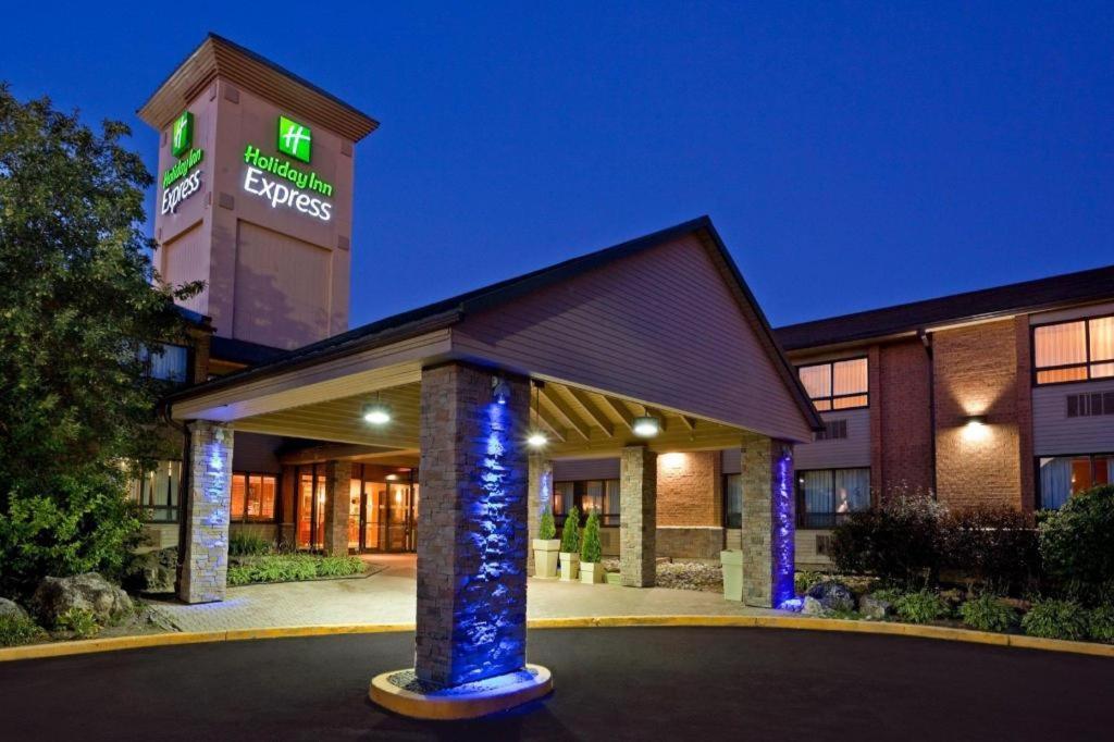 Holiday Inn Express Toronto East - Scarborough By Ihg מראה חיצוני תמונה